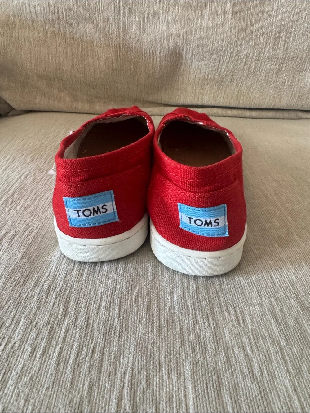 TOMS Classic Red Canvas Slip-On Shoes Kids Youth Size 3.5 (Y3.5) Casual Sneakers